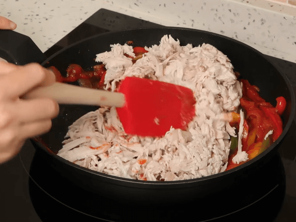 pechuga con salsa de tomate