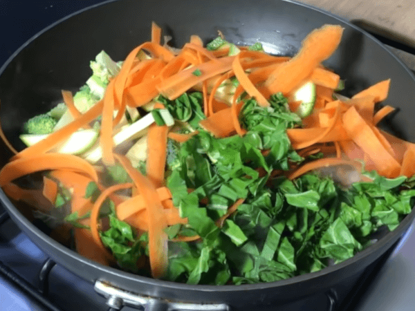 sartén con verduras