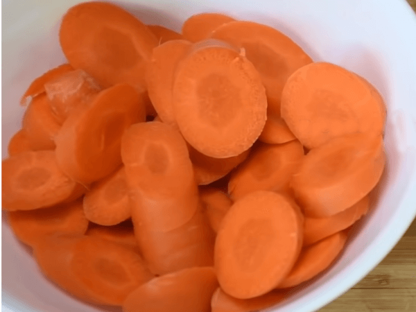 zanahoria en trozos