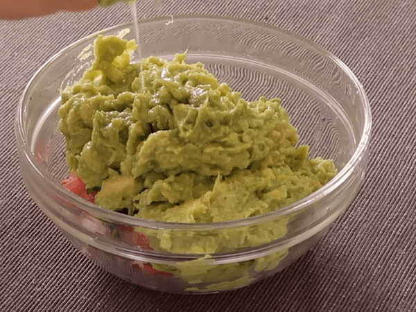 guacamole con limón