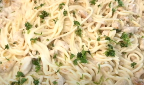 pasta con crema de leche y pollo receta